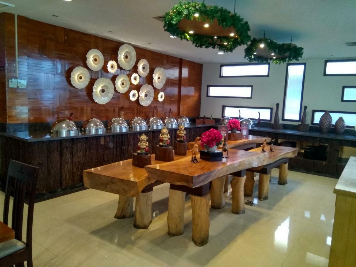 男爵英达酒店 Solo 外观 照片